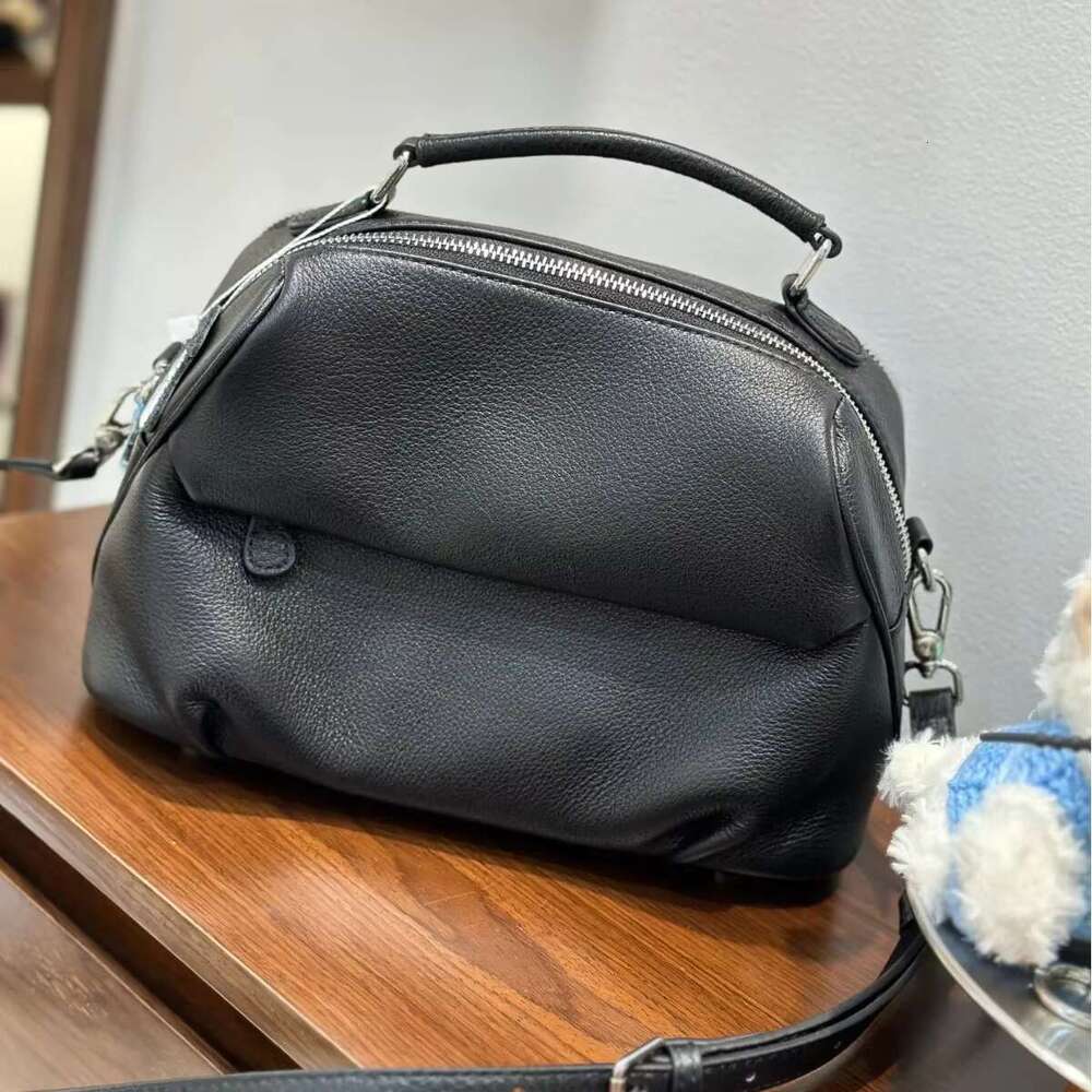 High Quality Natural Cowhide Women's Handbag Ladies' Fashion Shoulder Crossbody Practical Soft Leather Shell Bag