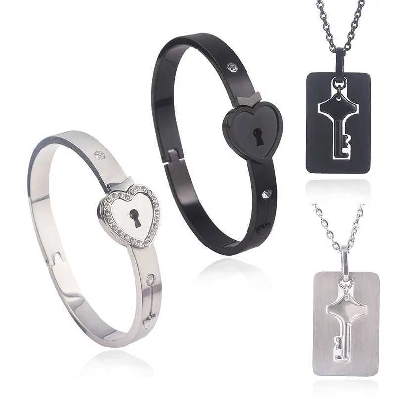 Black heart-shaped bracelet necklace set jewelry stainless steel key pendant necklace womens couple Valentines Day gift W250121