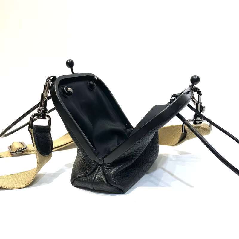 Vintage Genuine Leather Clip Bags Women Wide Straps Crossbody 2024 Trends Small Handbags Purses Phone Bag Ladies Clutches