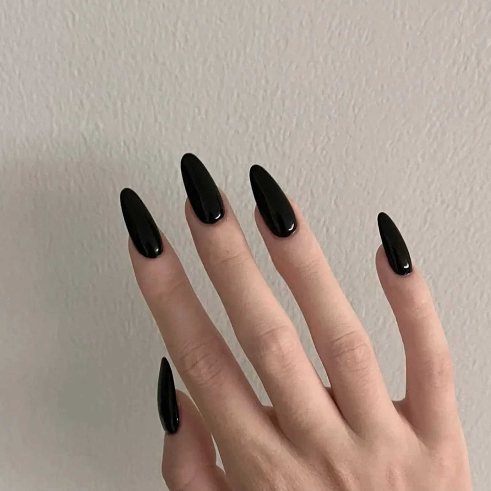 Almond Shape Mid-length Black Fake Nail Solid Color Eco-friendly Resin Artificial Nail For Girls Nail Extension Suit MatngW250120