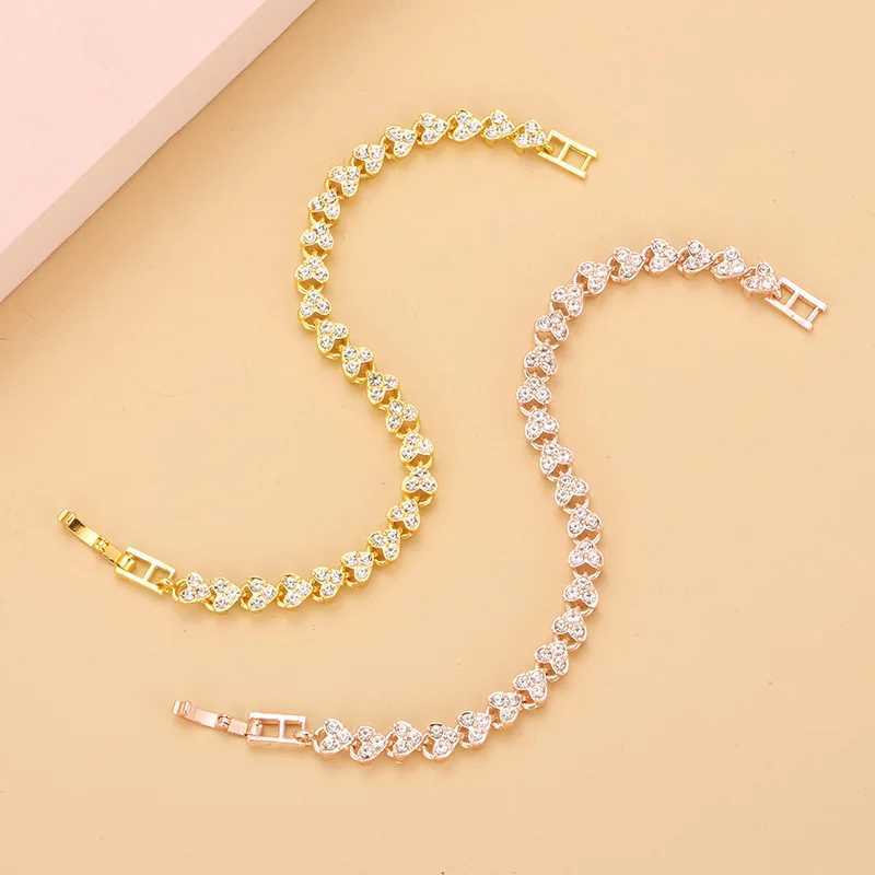 Cubic Zirconia Heart Roman Bracelet Girls Couples Holiday Gift High-Grade Exquisite Crystal Hand Jewelry Party Daily Jewelry W250121