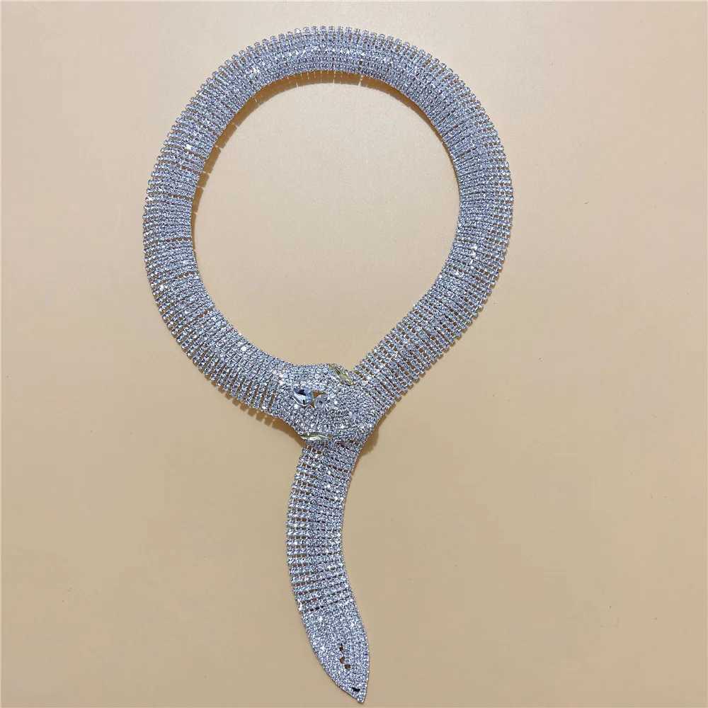 European and American new accories ins net red wind full diamond necklace fashion cross snake head long necklaceXJ250114