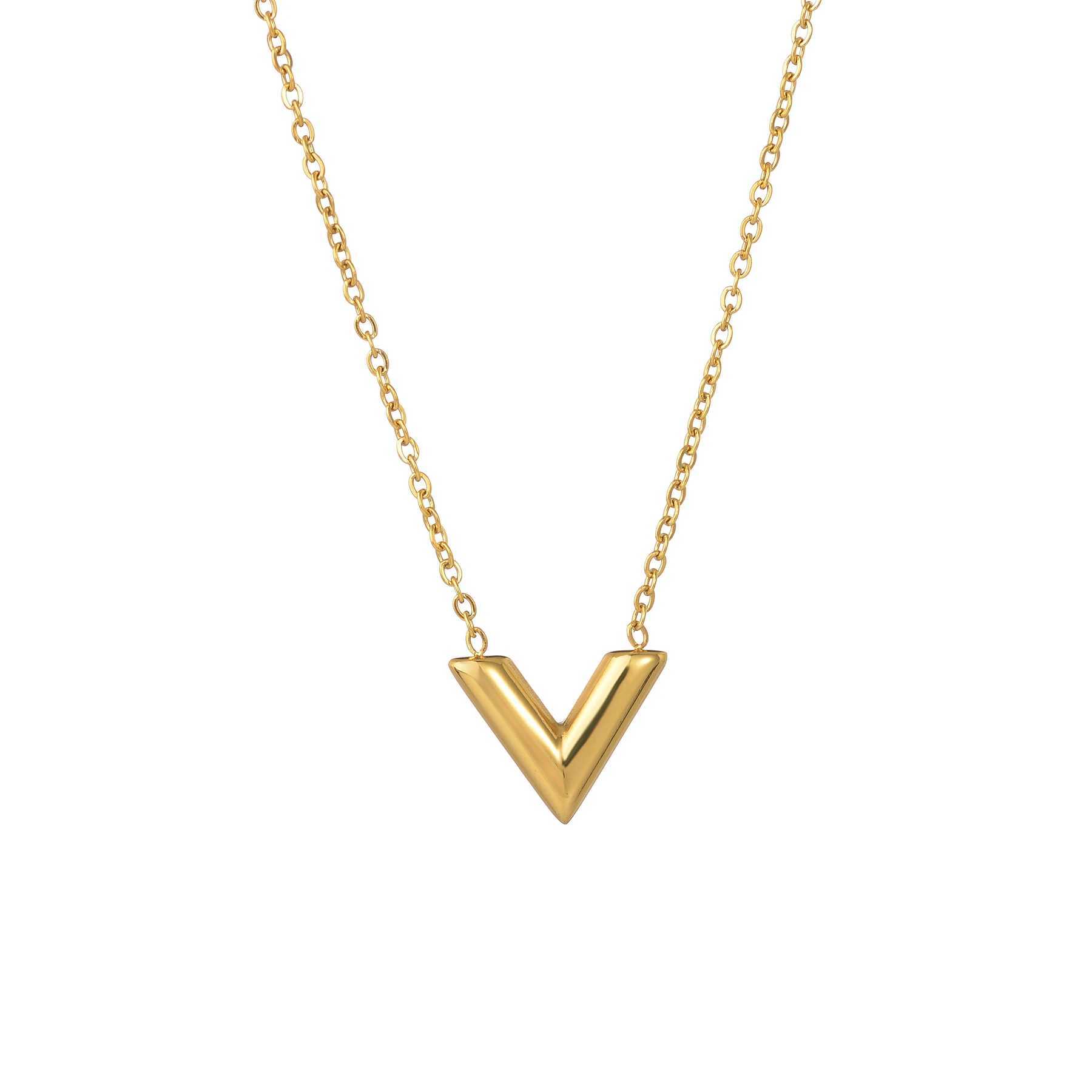 Fashion Brand V Letter Pendant Necklace Stainless Steel Jewelry for Women Mom V-Shaped Female Chain Vintage Birthday GiftXJ250121