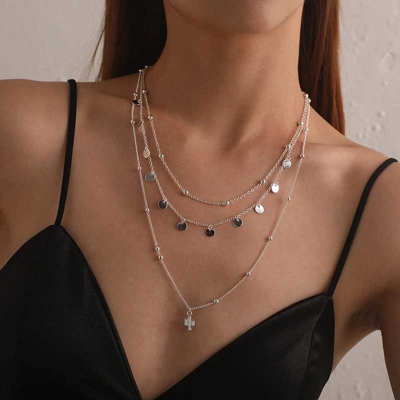 New 925 Sterling Silver Triple Layer Necklace Plant Round Piece Choker Exquisite Clavicle Chain Send Womens Fine AccoriesXJ250114