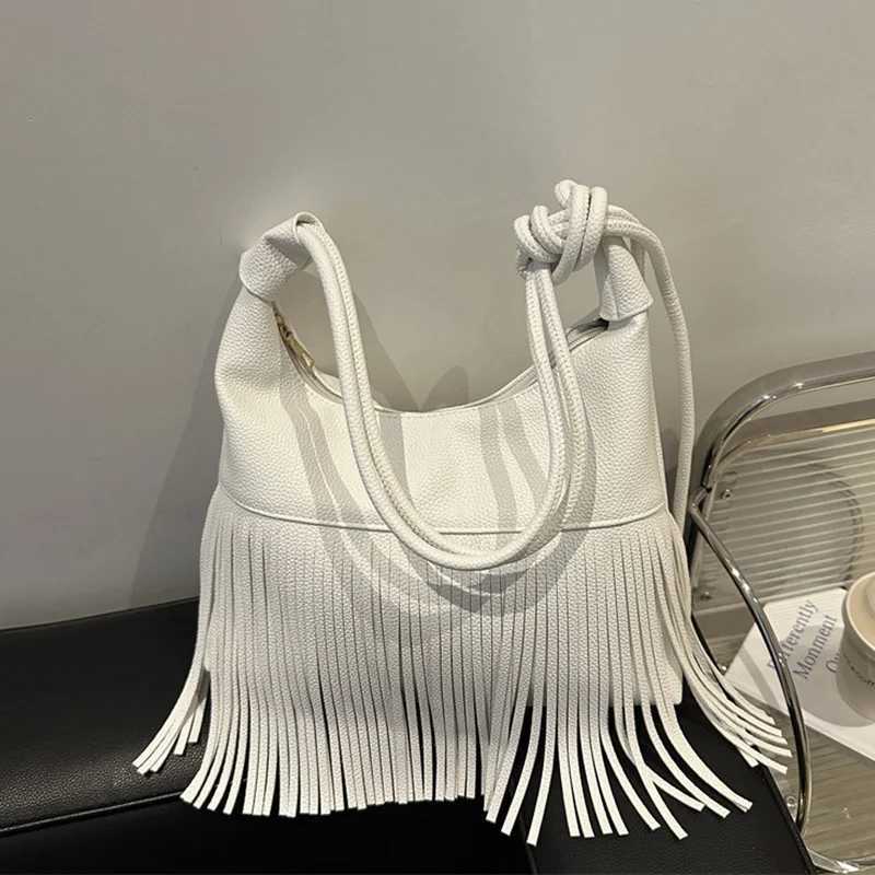 Vintage Tassel Shoulder Bag For Women Daily Used Soft PU Leather Versatile Crossbody Bags Ladies Casual HandbagXJ250121