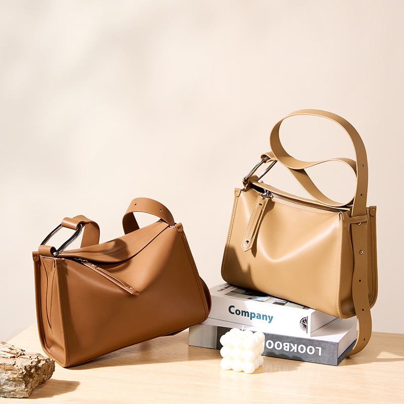 Bag Cowhide 2025 New Crossbody Leather Niche High-End Feeling Women's One Shoulder 2025 Pillow Bag