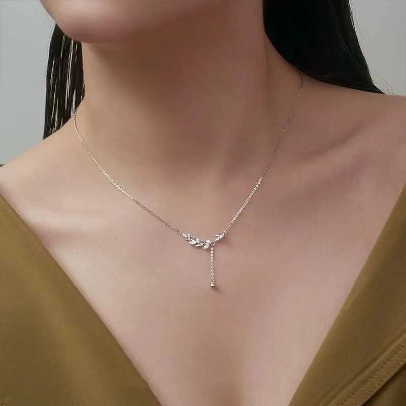925 Sterling Silver Tree Branch Necklace Simple Charm Zirconia Botanical Pendant Choker Birtay Party Gift Ladies Fine JewelryXJ250114