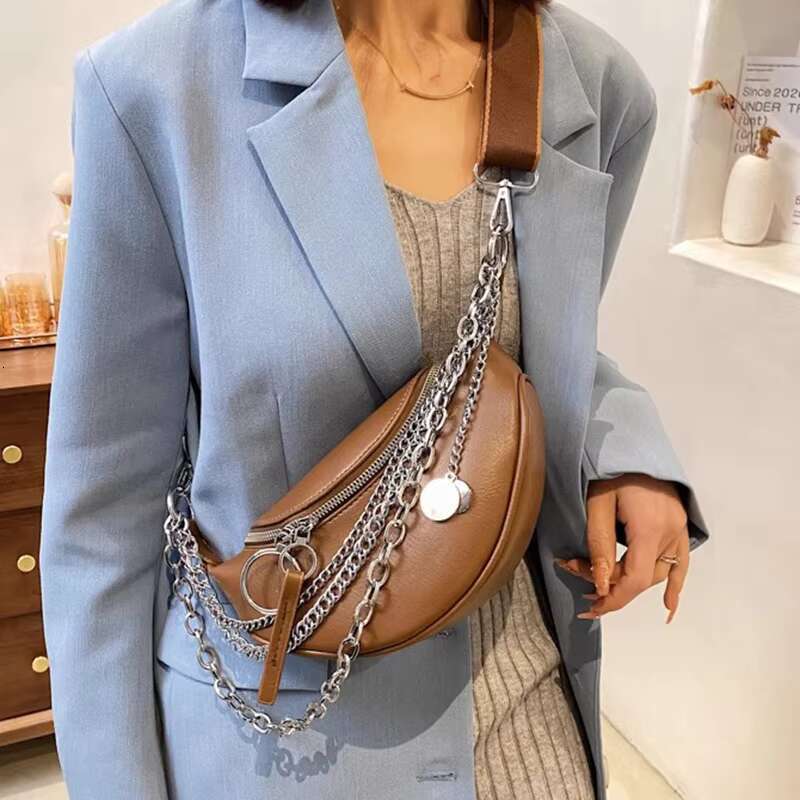 2023 Crossbody Metal Chain Casual Punk Style All Match Ladies Female Shoulder Banana Bag