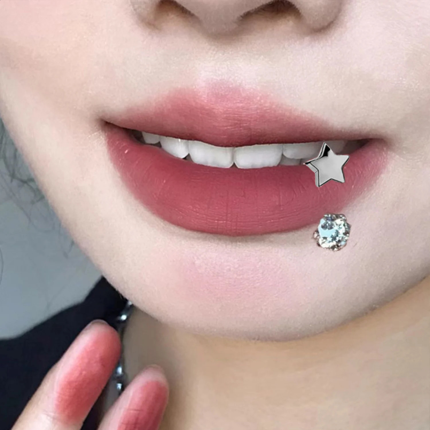 1Pcs Stainless Steel Piercing Lip Ring Bat Butterfly C Shaped Stud for Women Girl Fashion Gothic Body Jewelry 250110