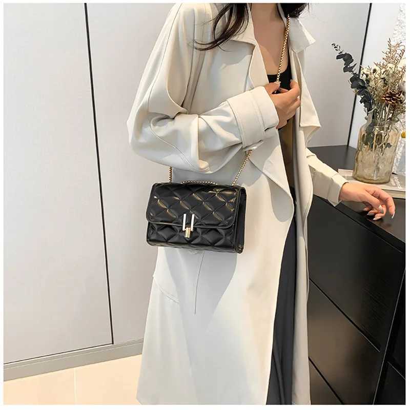 Fi Plaid Womens Shoulder Bag For Gift Chain Strap Casual Flap Crossbody Bags With Lock Ladies Handbags For Daily UsedXJ250121