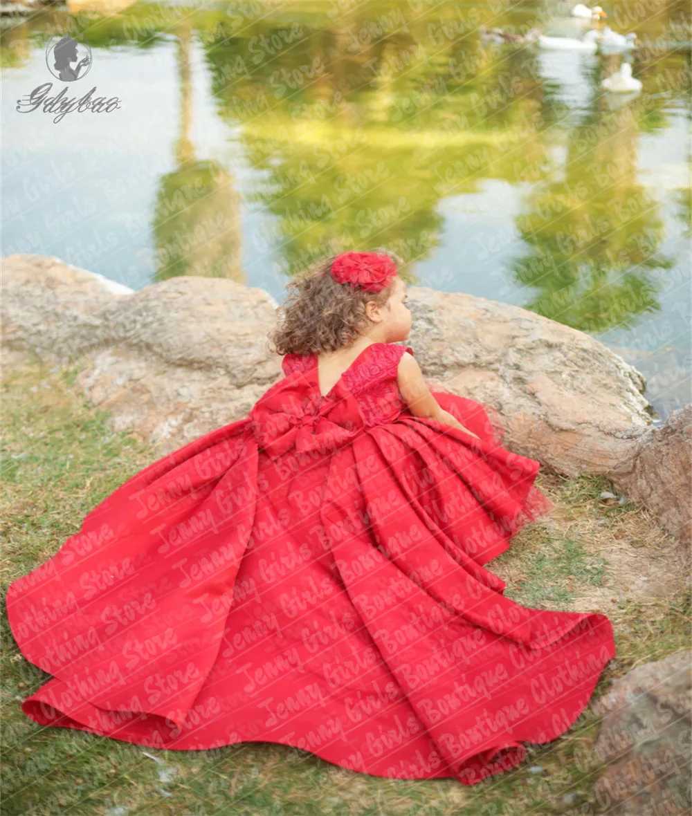 Red Satin Big Bow Cute Little Girl Christening Dress Host Assymetrical Flower Girl Dress Suitable for Birthday Photography X250203