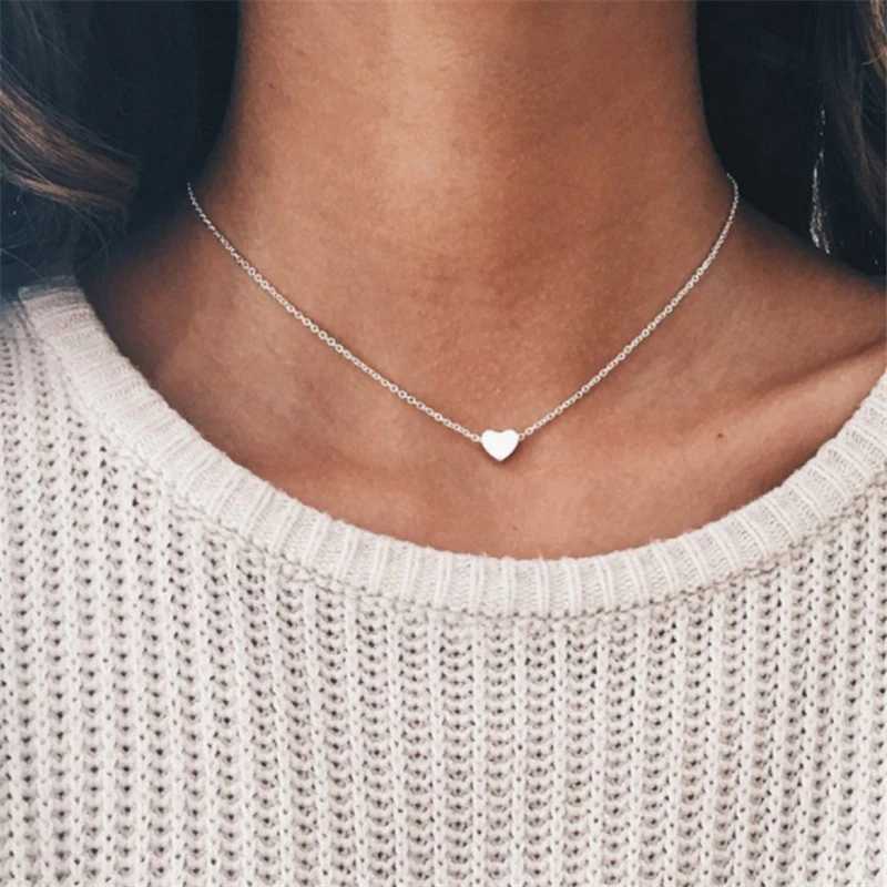 Tiny Heart Necklace for Women SHORT Chain Heart Pendant Necklace Gift Ethnic Bohemian Choker Necklace Drop ShippingXJ250121