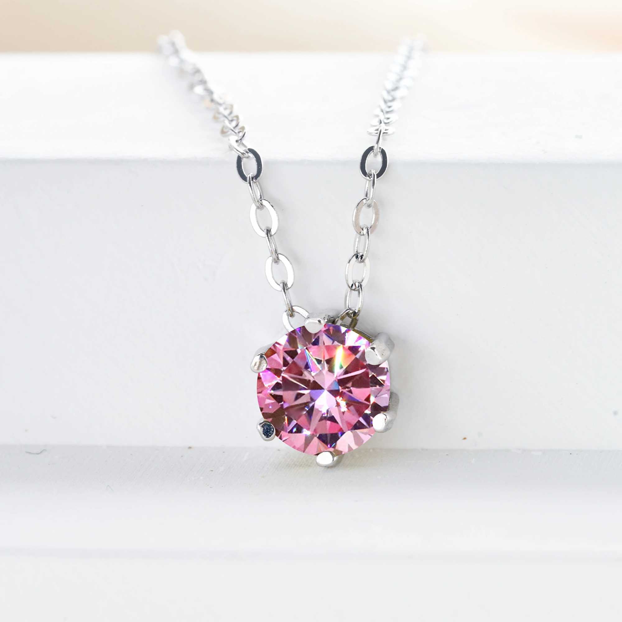 1CT six Prong Setting Moissanite Necklace D color VVS1 Lab Diamond Pendant For Women 925 Sterling Silver Wedding JewelryXJ250114
