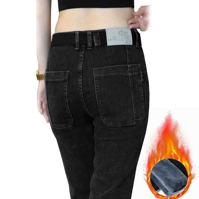 2024 New Mens Fleece Slim Jeans Stretch Skinny Multi Pocket Fashion Designer Denim Trousers Male Brand Clothes Pants Streetwear W250118