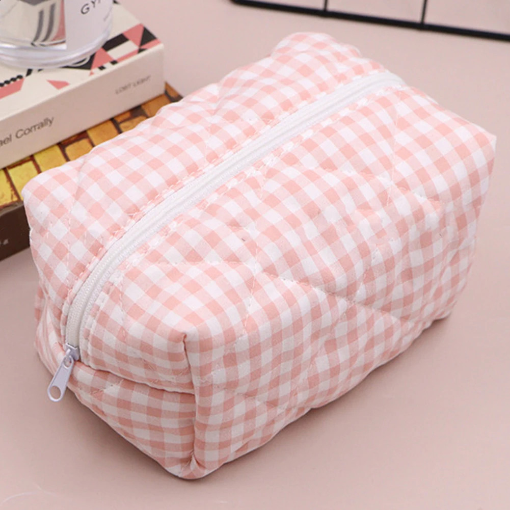 Women Large Capacity Quilted Checkered Makeup Bag Portable Cosmetic Storage Bag Travel Makeup Cosmetic Case Lightweight for Girl 250120