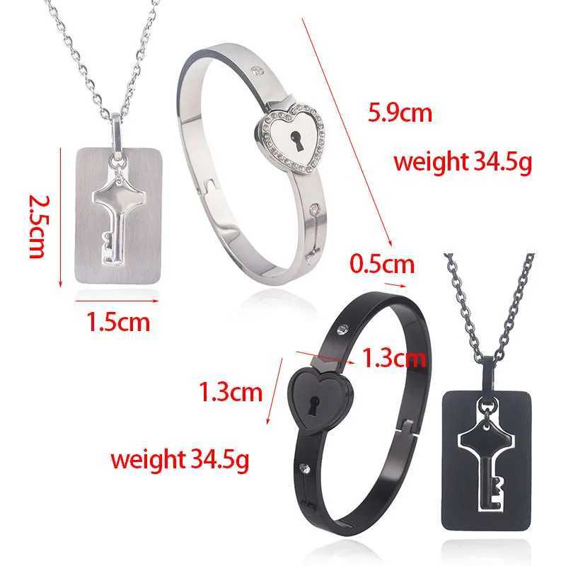 Black heart-shaped bracelet necklace set jewelry stainless steel key pendant necklace womens couple Valentines Day gift W250121
