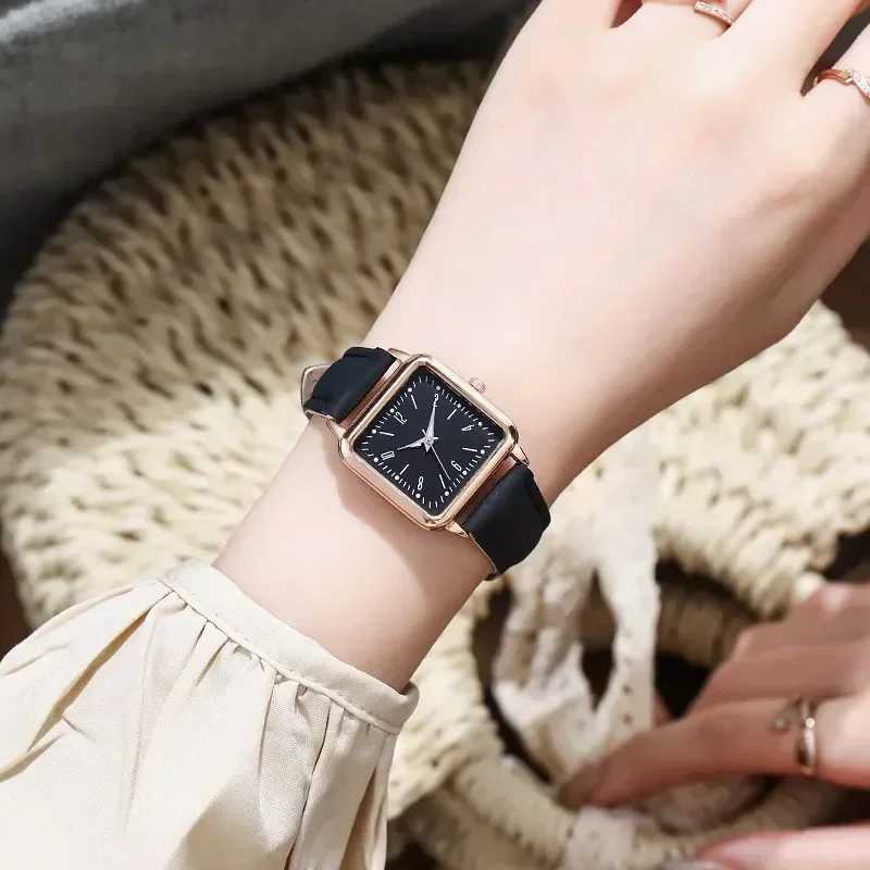 Simple Quartz Watch for Wen Reloj Mujer Wens Wristwatches Womens Red Leather Business Student Casual Watch Reloj X250203