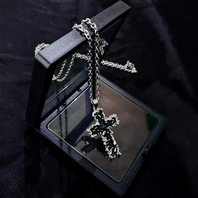 Gothic Cuban Chain Cross Pendant Necklace for Women Men Vintage Unisex Grunge Chain Necklace Fashion Jewelry AccessoriesXJ250121