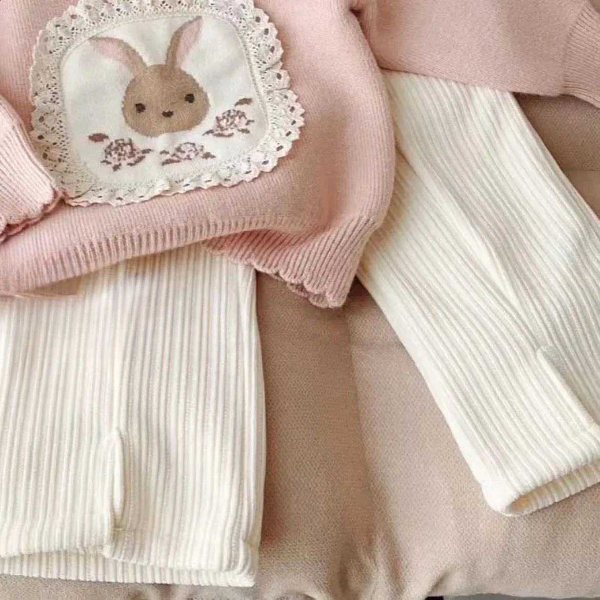 Kids Girls Cute Sweater Sets Ruched Oneck Rabbit Print Knitting ShirtElastic Waist Beige Split Fleece Pants Two Pieces Suits 250117