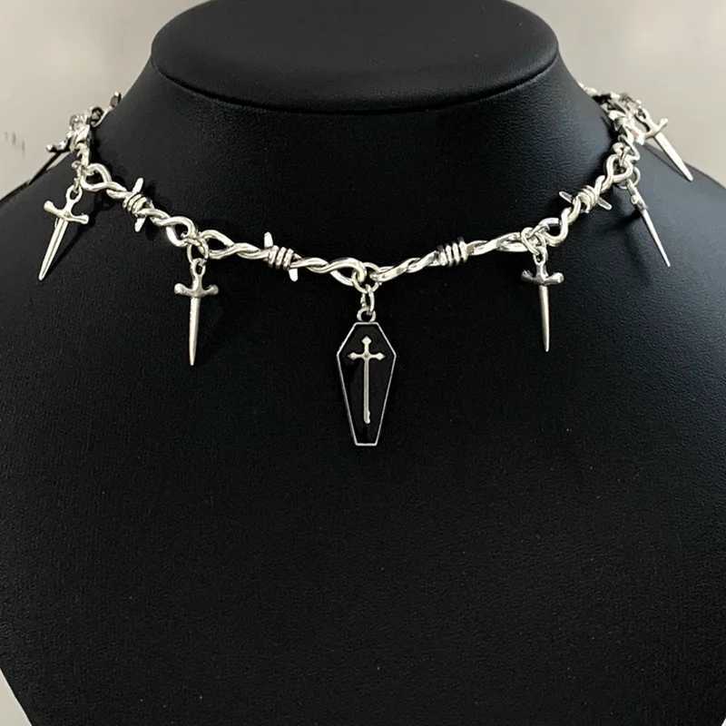 Goth Dropping Oil Bloody Coffin Pendant Choker Necklace Punk Hip Hop Jewelry Y2K Vampire Little Thorns Chain Choker GiftXJ250121