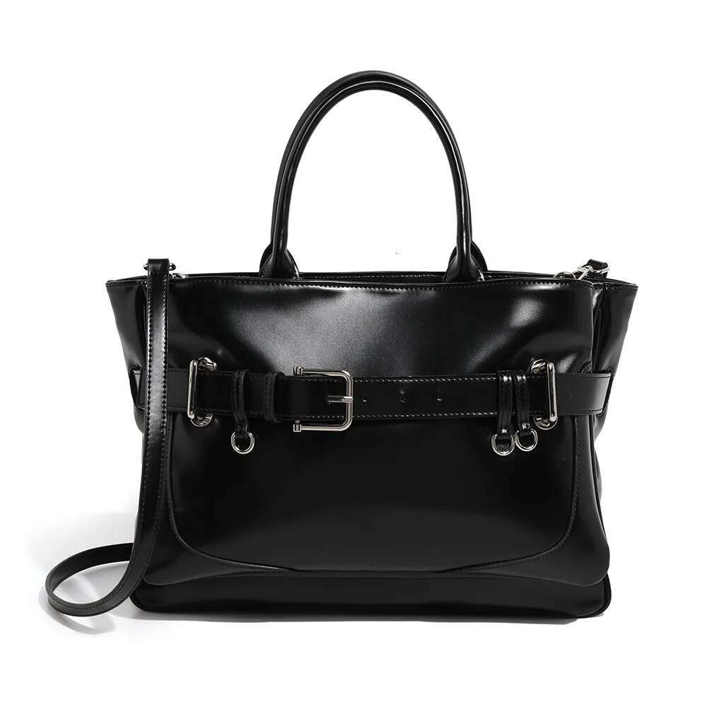 Nichewomen's Fashionable Spring 2025 Versatile Leather Belt Buckle Crossbody Idle Commuting Bag Hip Hop Style