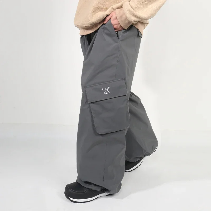 2025 Mens Baggy Ski Pants Winter Loose Skiing Cargo Pants 3L Waterproof Snowboard Trousers Men Snowmobile Bib Overalls Clothes 250122