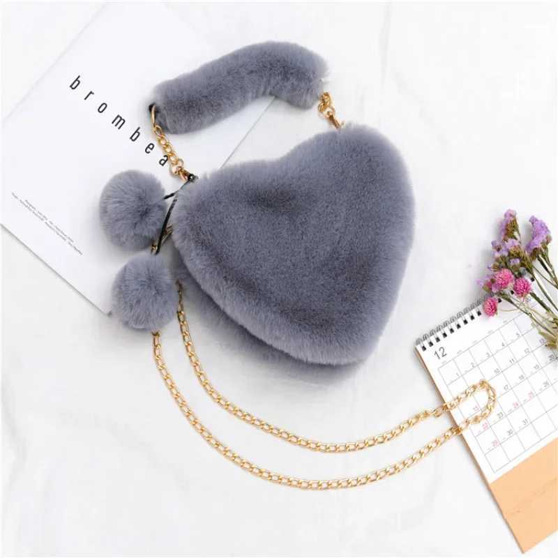 Luxury Faux Fur Heart-shaped Women Small Handbags Fluffy Plush Ladies Chain Shoulder Bag Fi Female Furry Daily Cluh PurseXJ250121