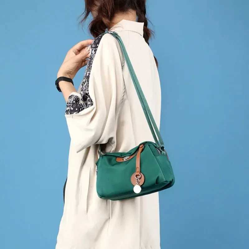 Womens Waterproof Nyl Crossbody Bag Ladies Luxury Designer Large Capacity Handbags Purse Female Casual Shoulder Pillow BagsXJ250121