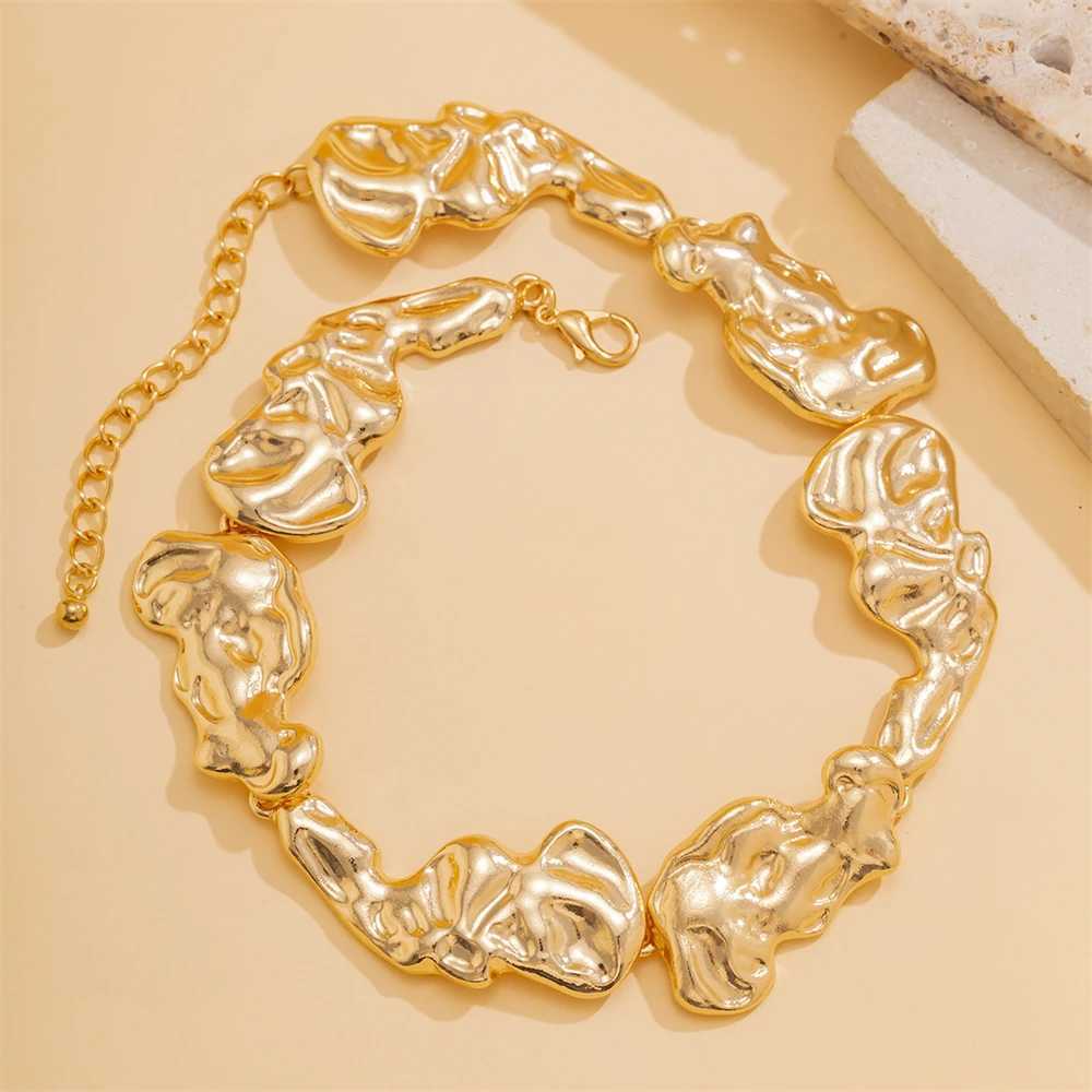 Unique Exaggerated Irregular Big Necklace for Women Creative Thick Gold and Silver Color Metal Chain Choker Fashion Jewelry GiftXJ250114