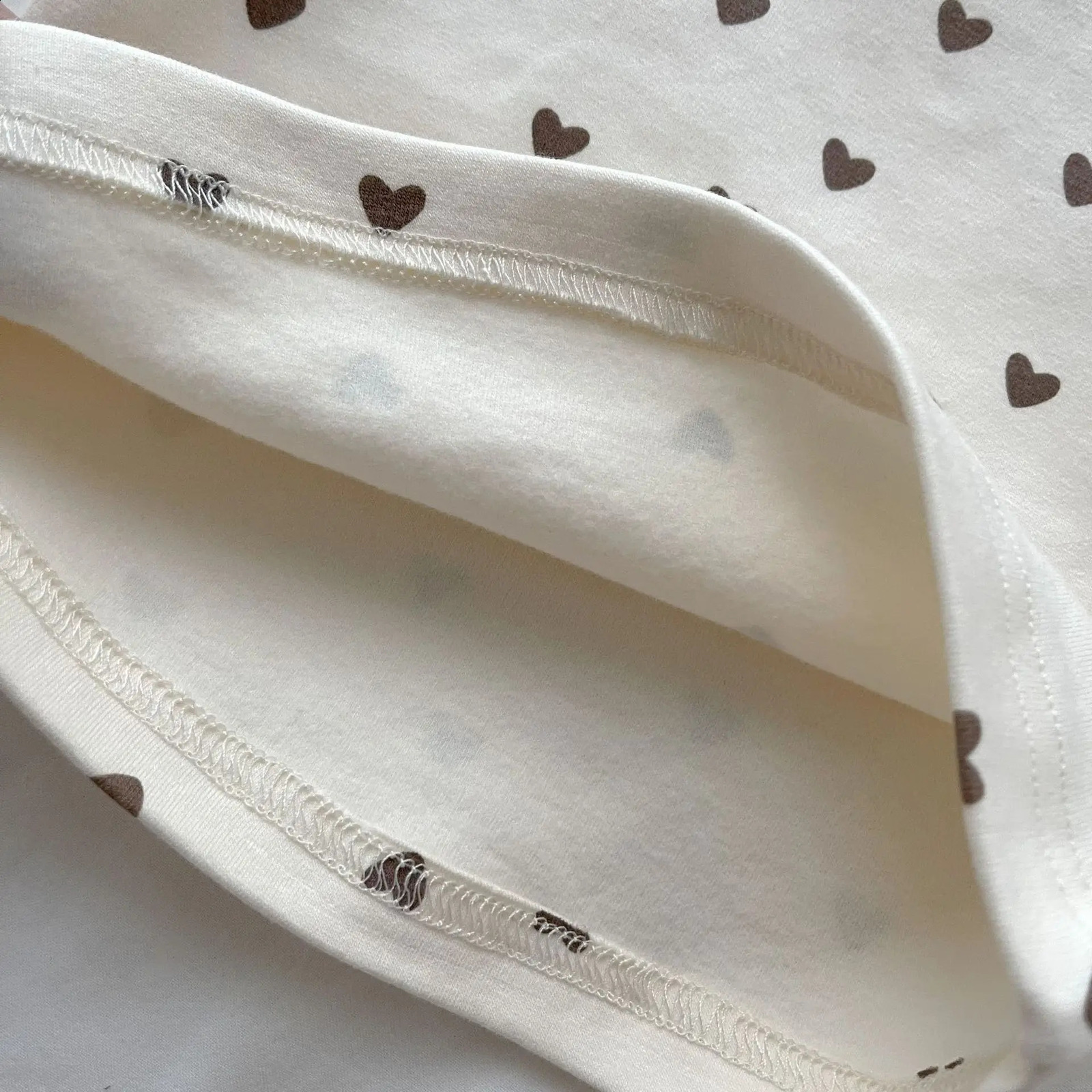 72151 Baby Clothing Set Home Suit Autumn and Winter Love Print Girls T ShirtPant Bottoming Twopiece 250117