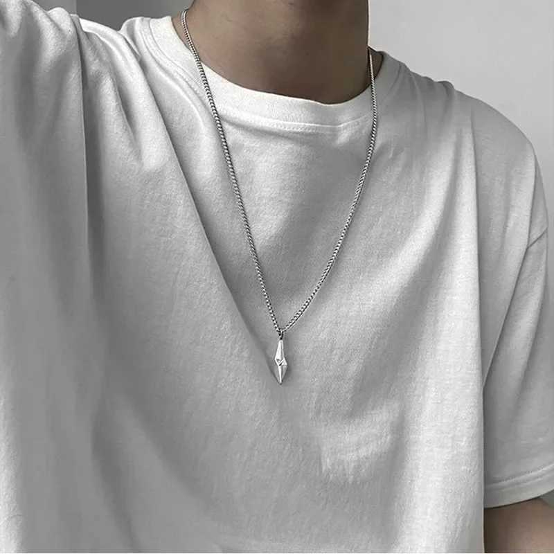 3D Thunder Lighting Pendant Necklace for Men Women Stainless Steel Neck Chains Geometric Rhombic Charm Hip Hop Sweater NecklaceXJ250121
