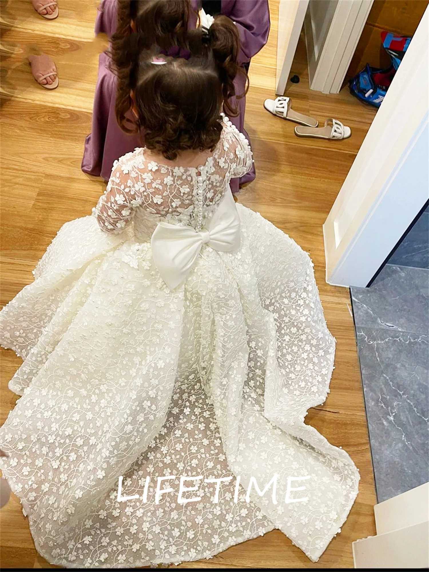 Ivory Floral Applique Flower Girl Dress Kids Birthday Party Dress Long Train Baby First Communion Robe Scoop Baptism Dresses X250203
