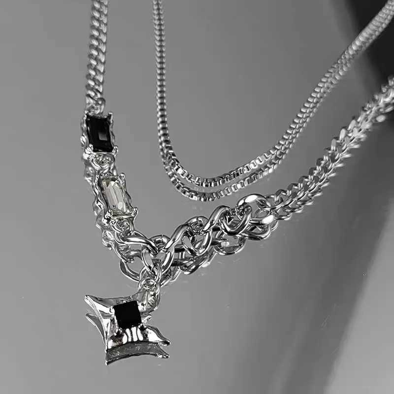 2024 New Y2K Cuban Figaro Chain Star Moon Pendant Necklace Men Punk Black Zircon Chain Choker Necklace for Men Jewelry GiftsXJ250121