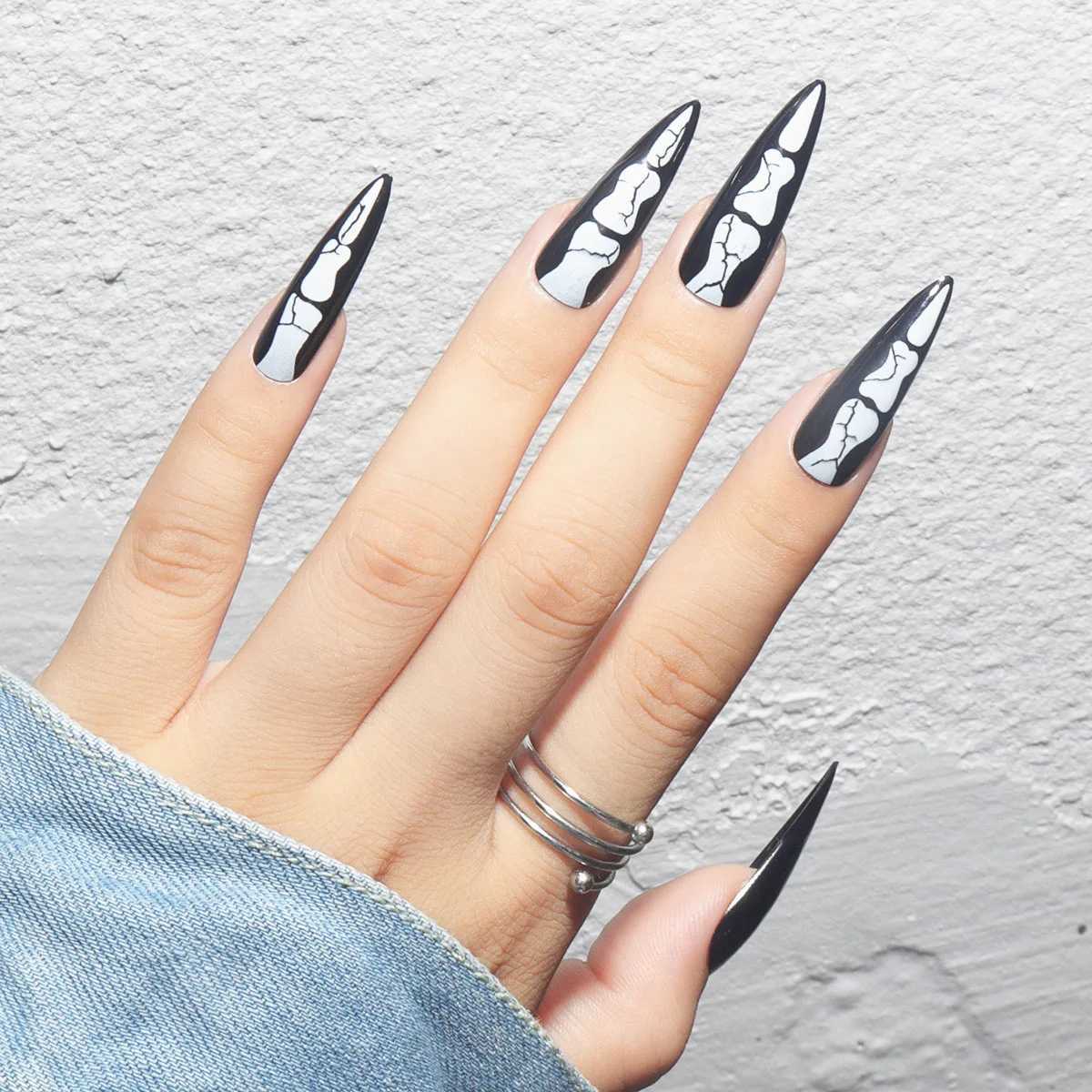 24Pcs Long Almond Stiletto False Nails Silver Base Ivy Design Press on Fake Nails Simple Wearable Nail Tips with GlueW250120