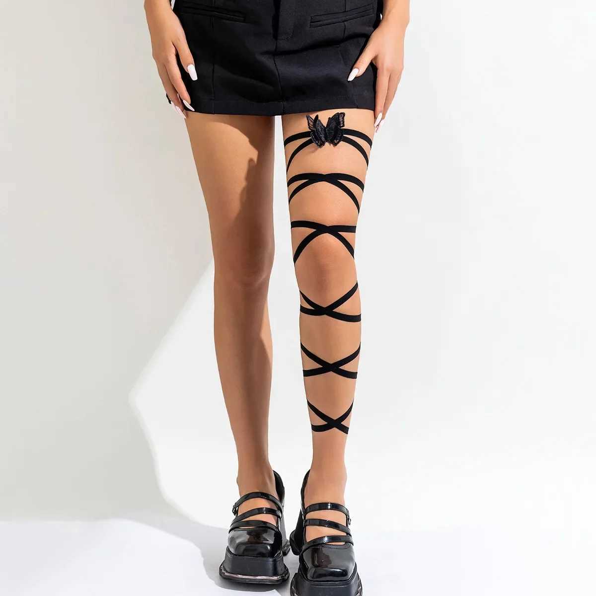 Gothic Multilayer Black Elastic Band Leg Thigh Chain Women Sexy rose butterfly Harn Cosplay Harajuku Bo Jewelry AnkletsXJ250121
