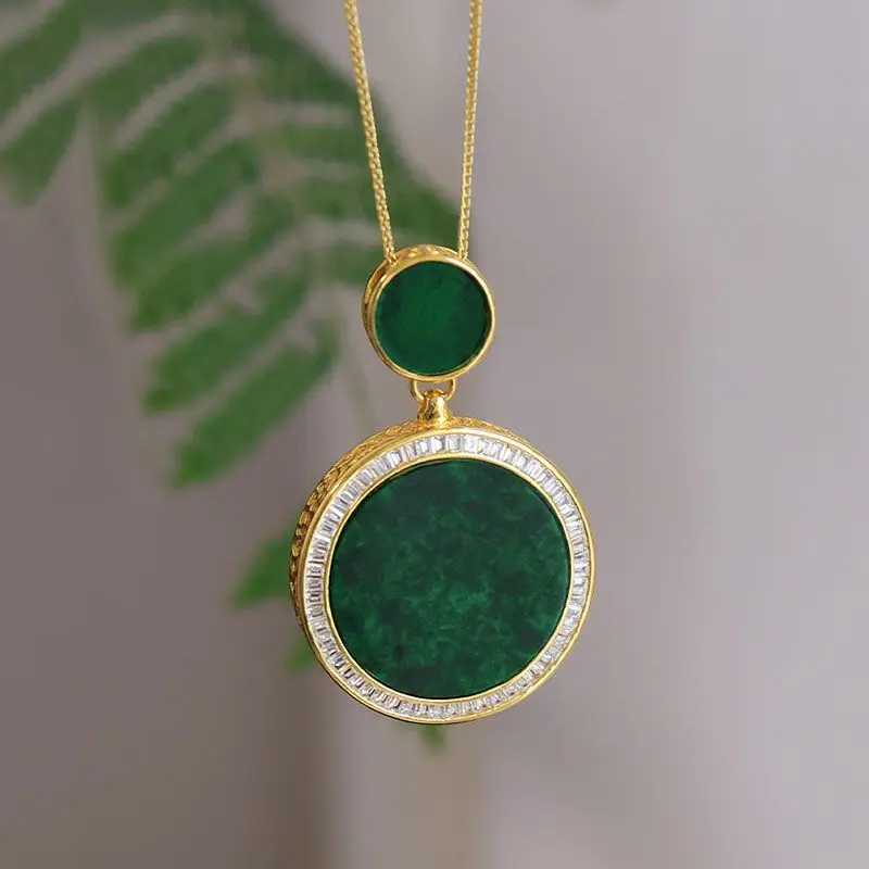 Creative Style Natural Green Chalcedony Necklaces High End Double-sided Full Diamond Inlaid Circle Pendant Fashion and JewelryXJ250114
