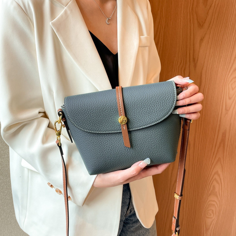 Bag 2025 New Summer Genuine Leather Single Shoulder Crossbody Small Bag, High-End Texture Backpack, Niche Shell Bucket Women's Bag