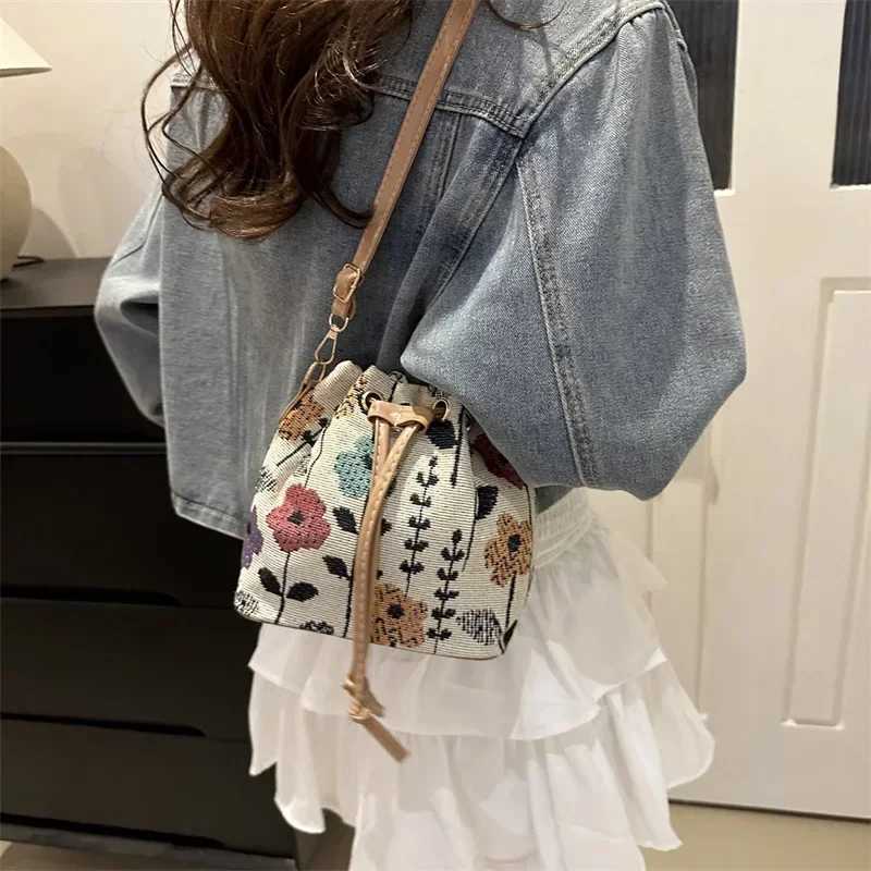 Fi Linen Fabric Bucket Bag Floral Ethnic Style Crossbody Bag Handbag Women Shoulder Bag Luxury Designer Handbag bolsosXJ250121