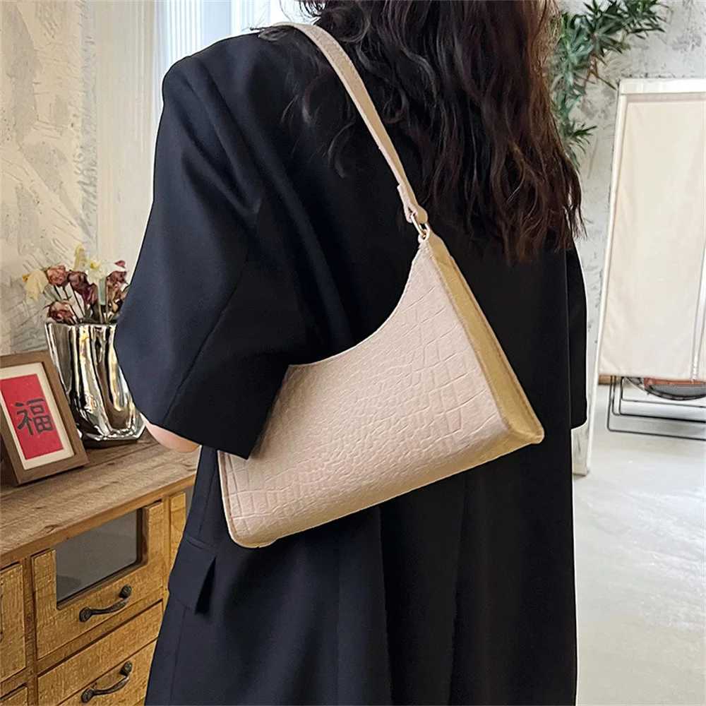 Fi Womens Felt Fabric Underarm Bag Vintage odile Pattern Shoulder Bag Solid Color Handbags Casual Solid Color CluhXJ250121