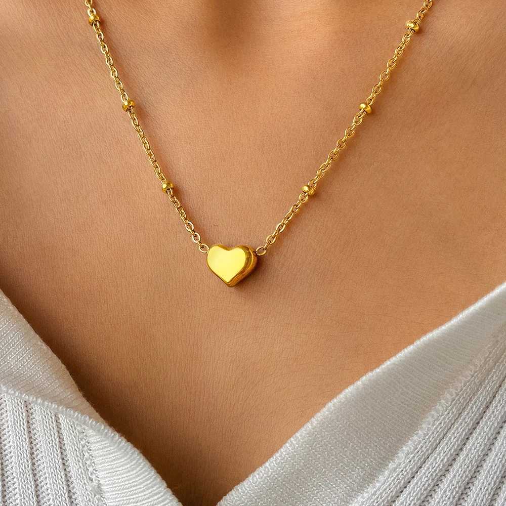 Stainless Steel Necklaces French Heart Pendant Bead Chain Character Valentines Day Necklace For Women Jewelry Anniversary GiftsXJ250121