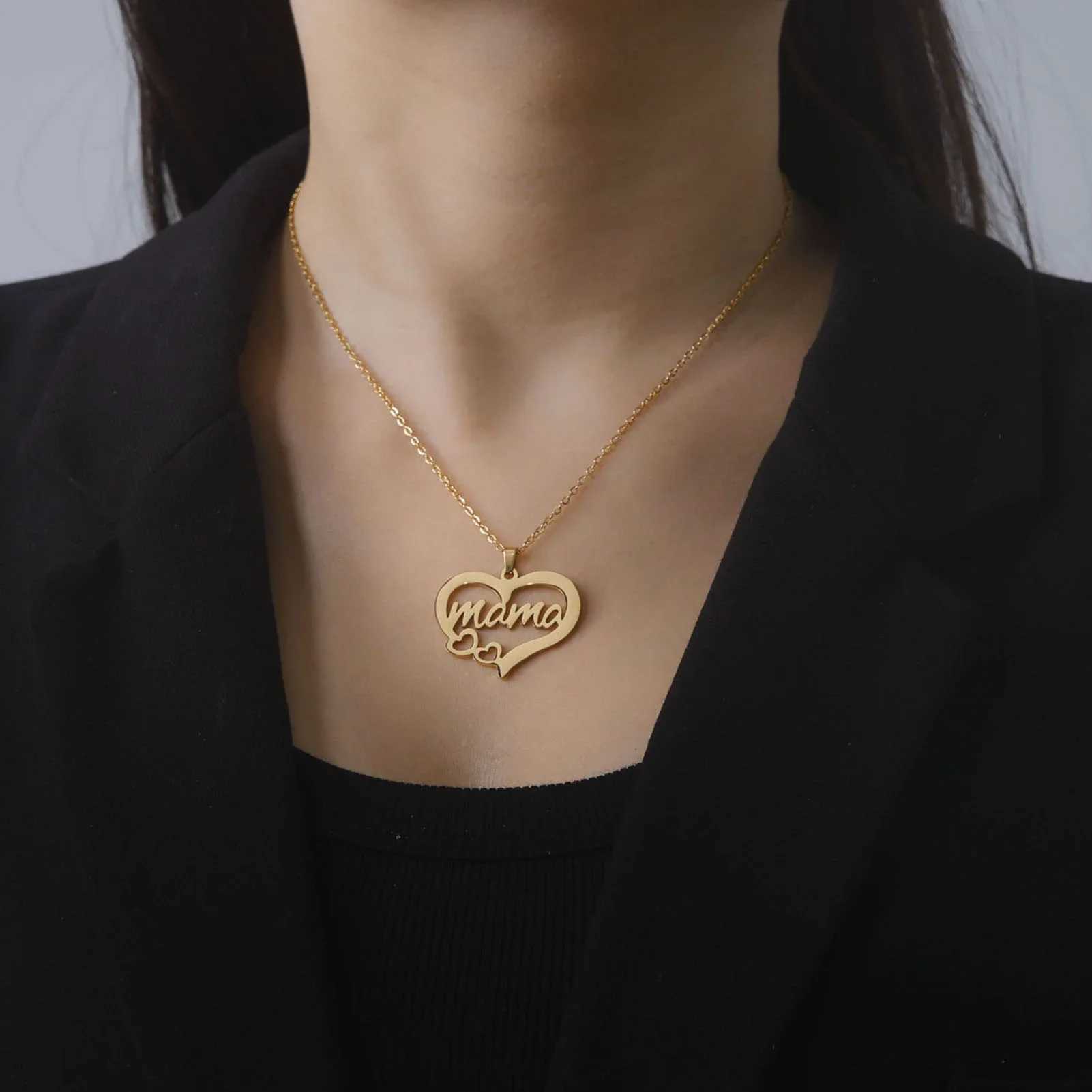 Skyrim Mothers Day Mama Letter Pendant Stainless Steel Necklace for Women Gifts love Pendant Neck Chain Exquisite Jewelry GiftXJ250121