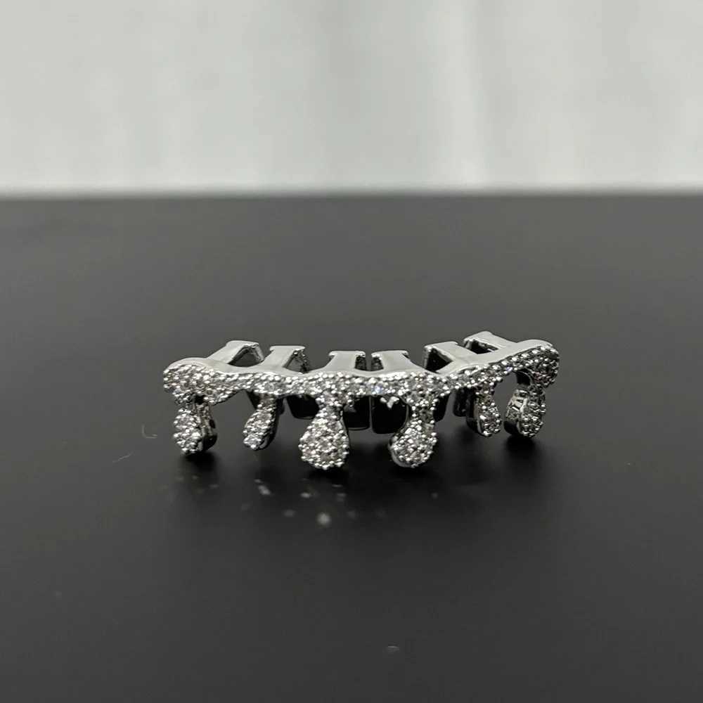 RACHELZ Silver Color Flame Full CZ Stone Tooth Caps For Women Men Hip Hop Water Droplet Zircon Teeth Grillz Braces JewelryXJ250114