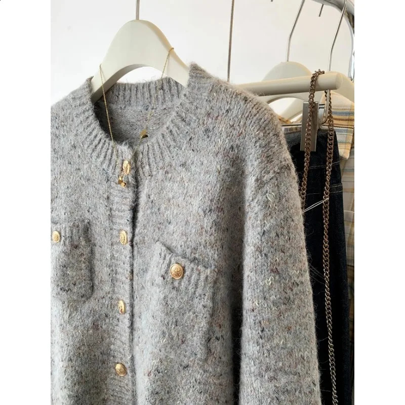 Korea Gold Buttons Gray Women Knit Cardigan Simple O-Neck Long Sleeve Sweater Coat Autumn Winter Office Lady Elegant Knitwear 250118