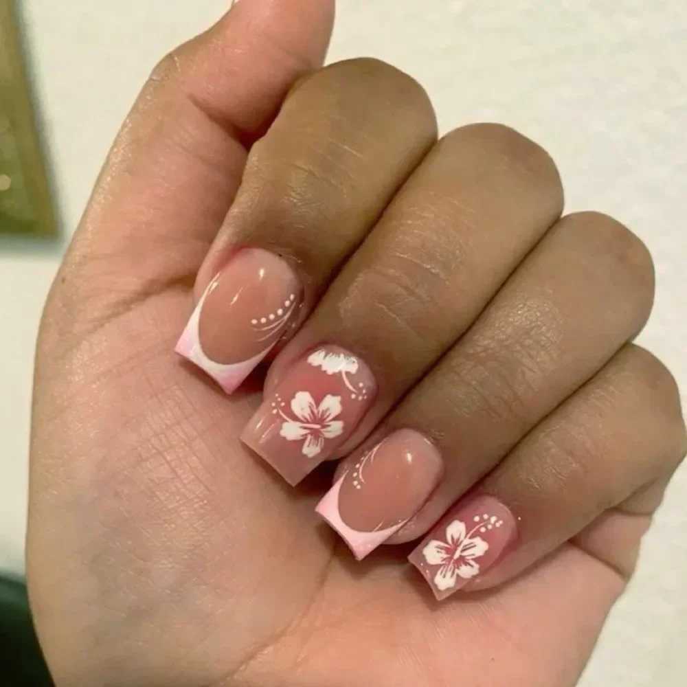 24pcs Pink Fake Nail with Glue Cute White Artificial Nails Wearable Press on Acrylic Nails Square False Nails Press UsW250120