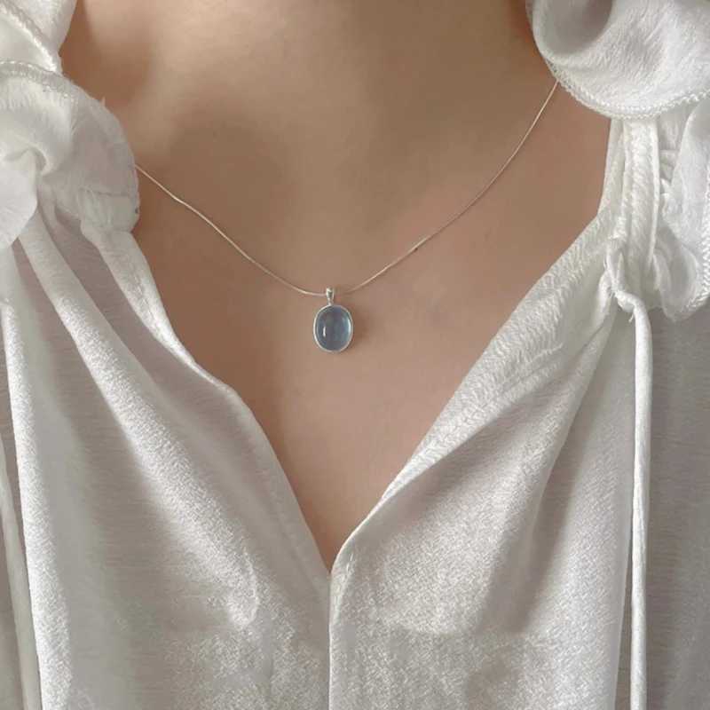 925 Sterling Silver blue Crystal Moonstone Necklace Unique design elliptical natural stone Pendant snake bone chain Gift JewelryXJ250114
