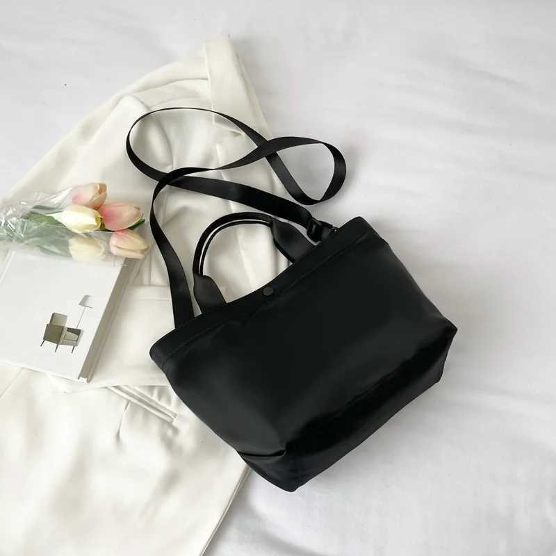 Vintage 2023 New Large Capacity Handbag Womens Nyl Cloth Shoulder Bag Korean Simple PU Crossbody Bags Female Purses Tote BagXJ250121