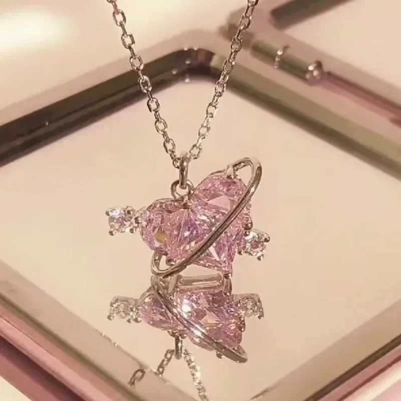 New Fashion Y2K Crystal Heart Planet Pendant Necklace for Women Zircon Aesthetic Charm Clavicle Chain Party Girl Jewelry GiftsXJ250121