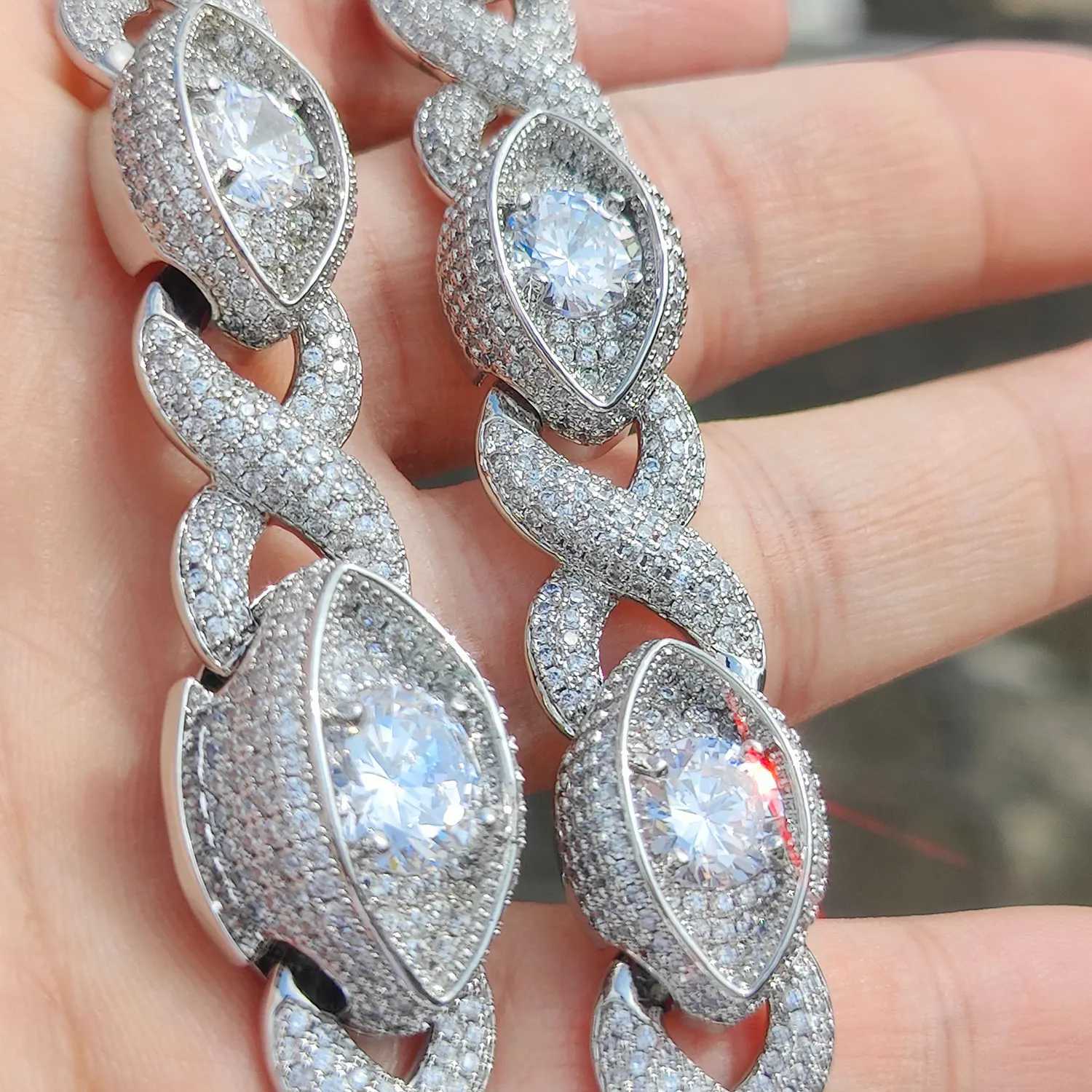 Width 15mm Silver 18k Gold Plated Bling Miami Cuban Link Chain for Men Women Oval d Out Diamond Necklace Hip Hop JewelryXJ250114
