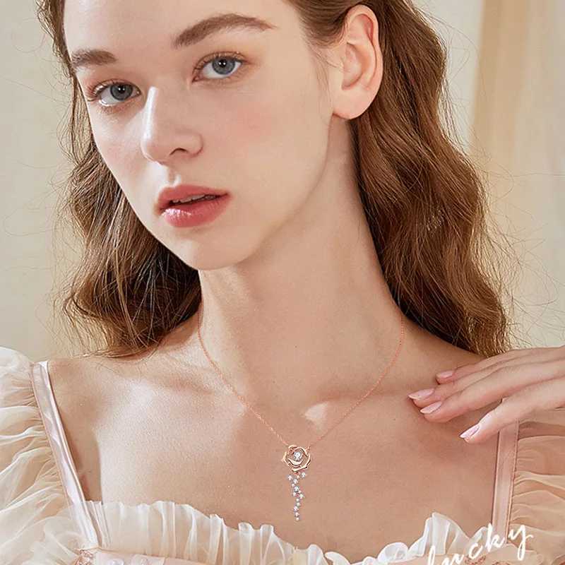 PureNew Rose gold Full Moissanite Diamond Pendant Necklace for Women 925 Sterling Silver Womens Moissanite Clavicle Chain 2023XJ250114