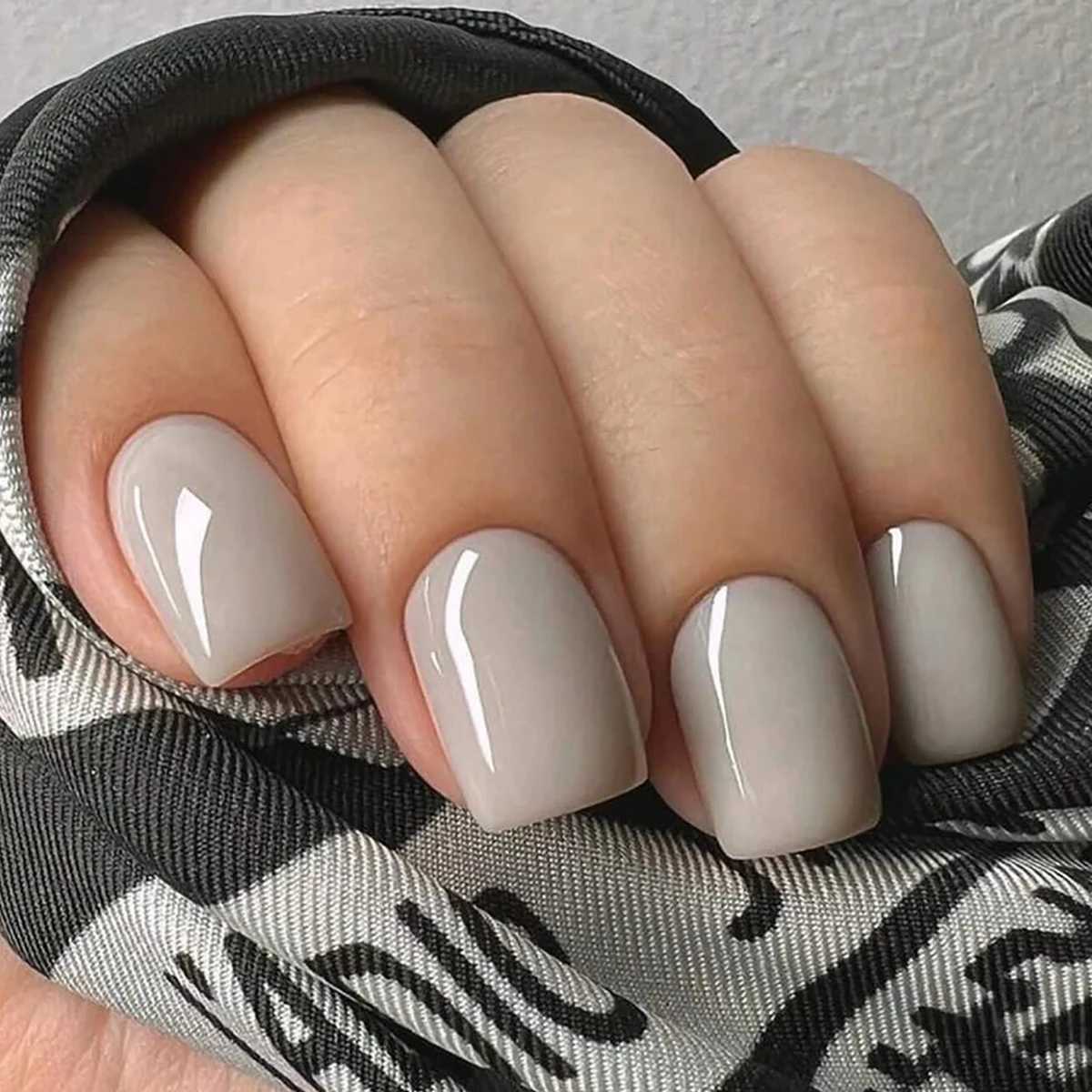 24Pcs/Set Women Girls Short French Milky Gray Trendy Versatile Full Coverage Wearable Fake Nail Press on Nail ArtW250120